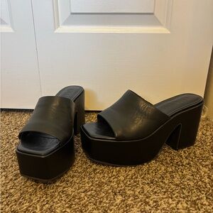 Gianni Bini Lomah Square Toe Black Platform Sandals